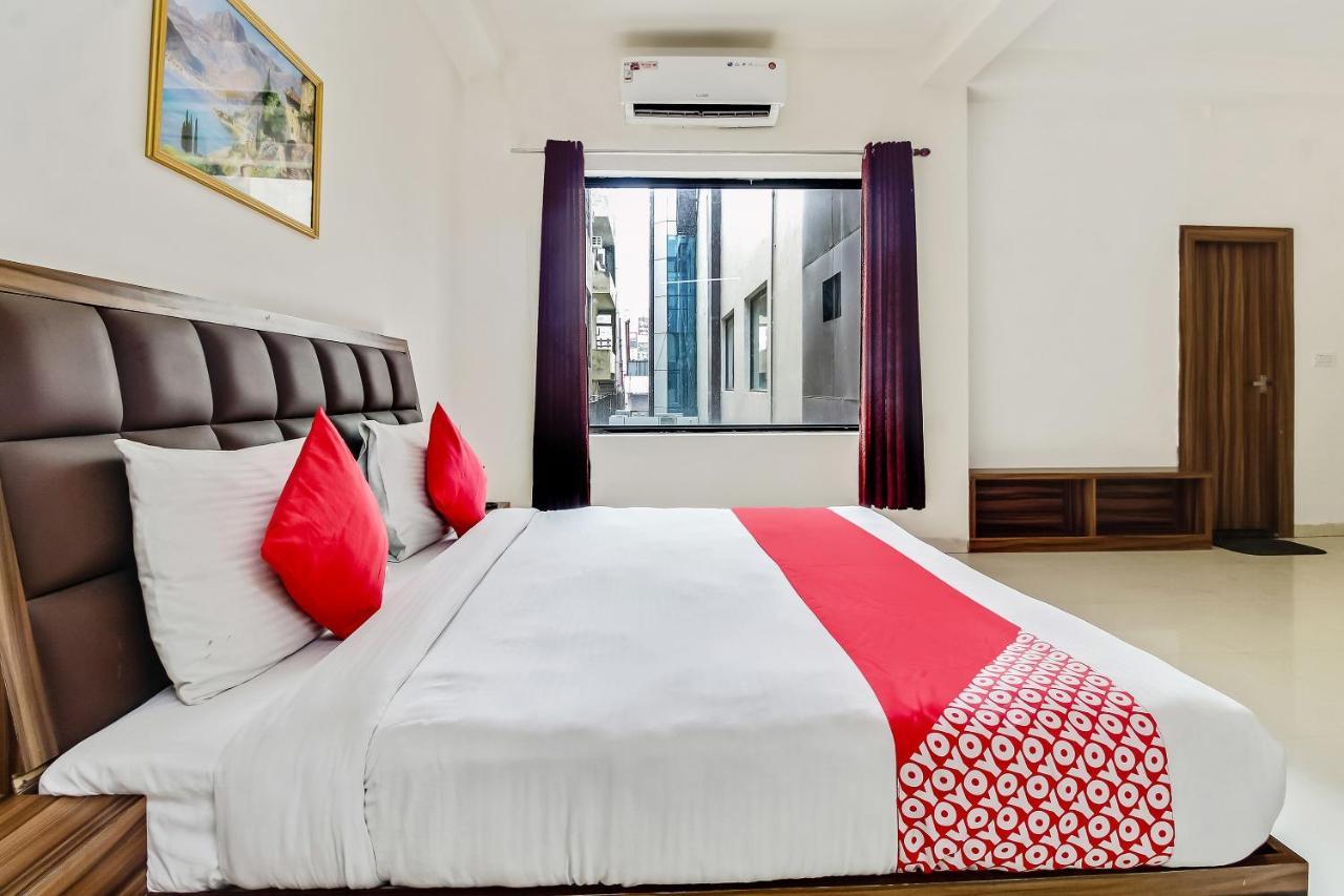Oyo 10213 Hotel Panache Mathura Esterno foto