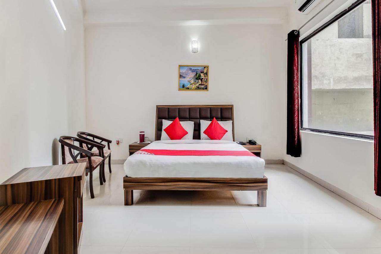 Oyo 10213 Hotel Panache Mathura Esterno foto