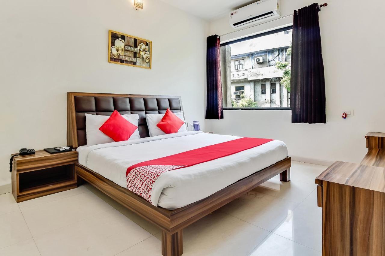 Oyo 10213 Hotel Panache Mathura Esterno foto