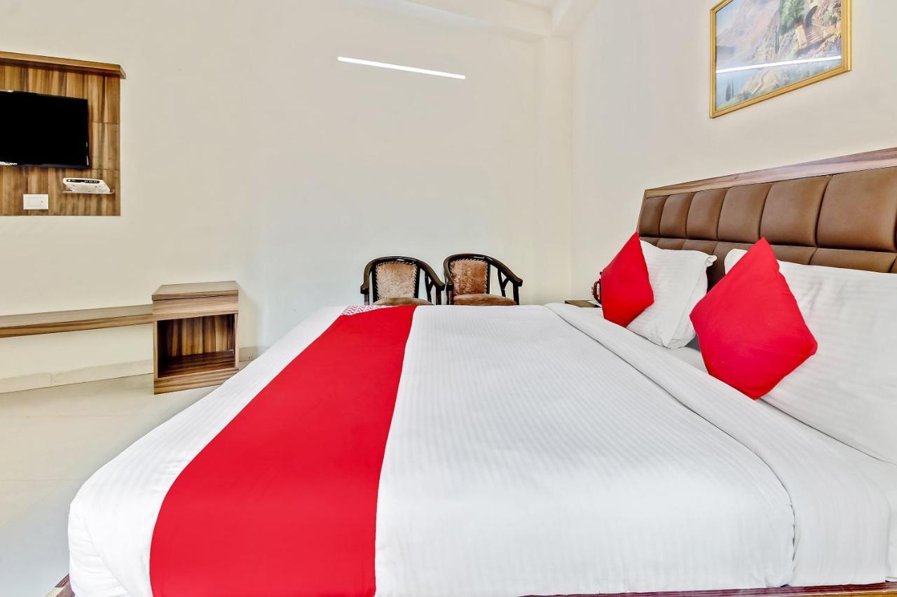Oyo 10213 Hotel Panache Mathura Esterno foto